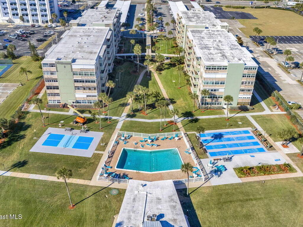 2020 N Atlantic Avenue, Cocoa Beach, FL 32931