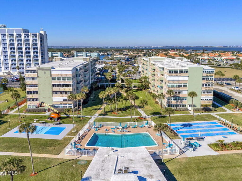 2020 N Atlantic Avenue, Cocoa Beach, FL 32931