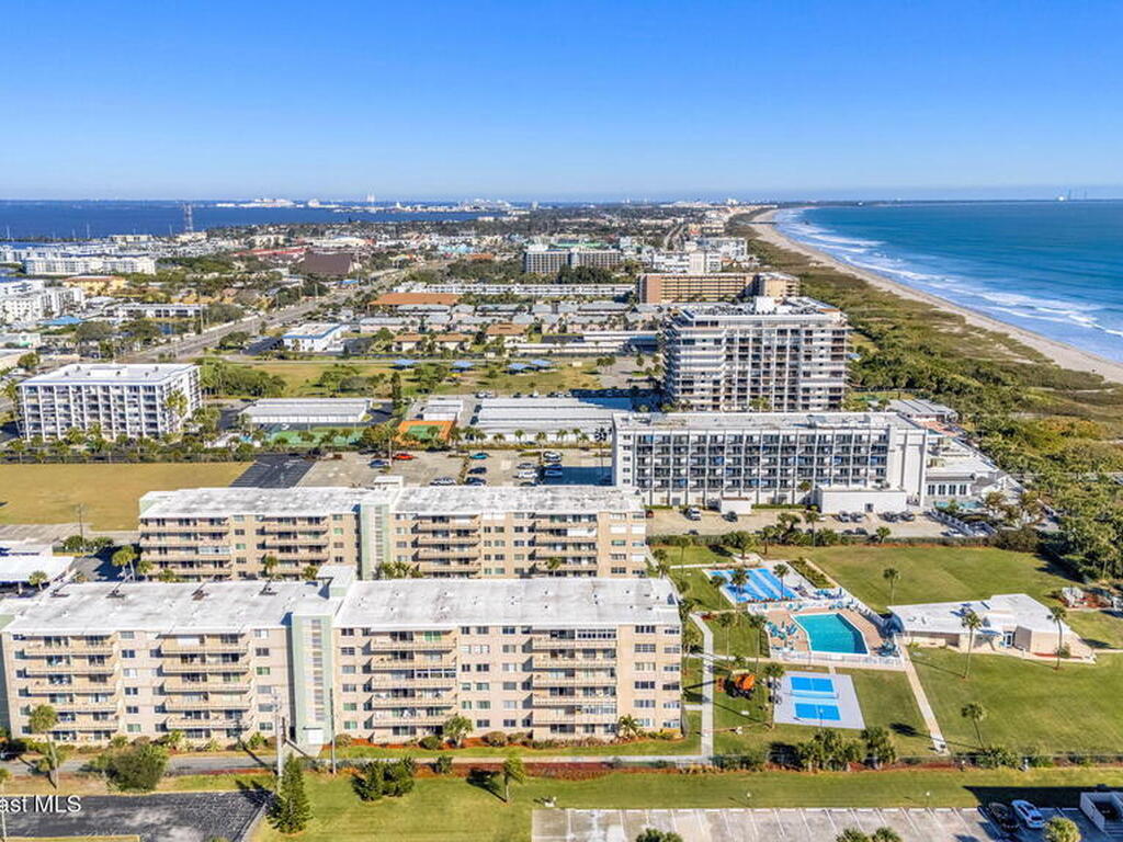 2020 N Atlantic Avenue, Cocoa Beach, FL 32931