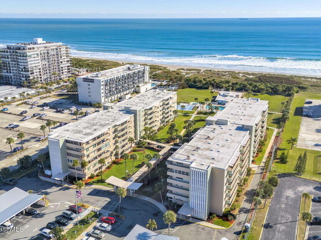 2020 N Atlantic Avenue, Cocoa Beach, FL 32931