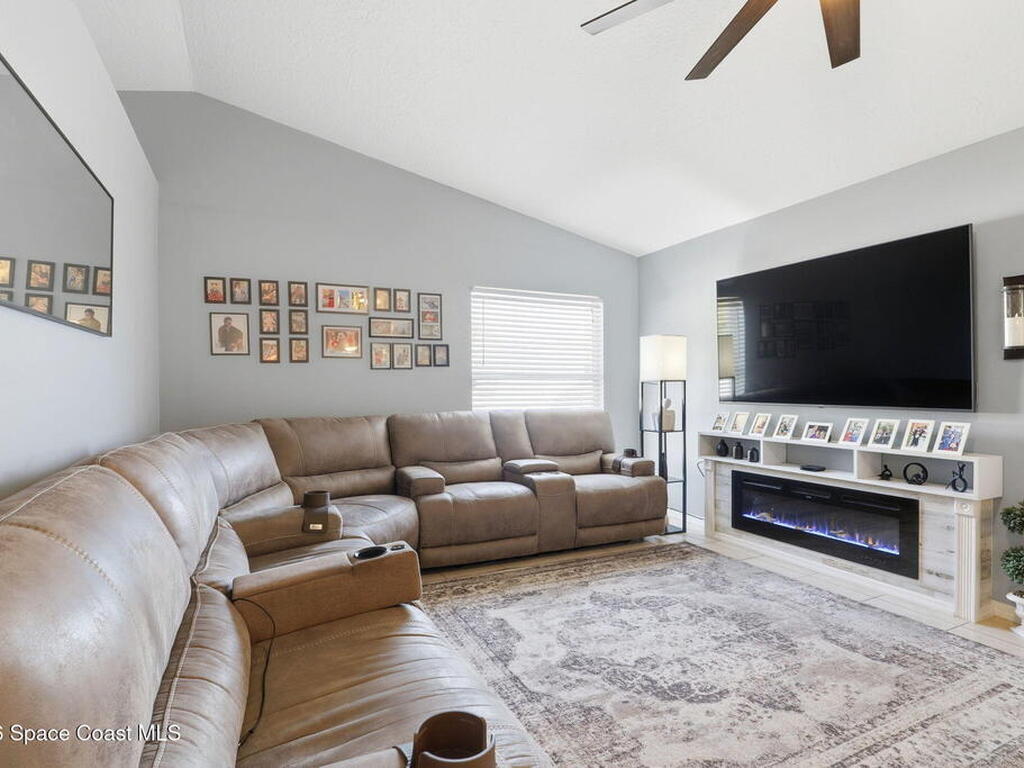 370 Olman Street, Palm Bay, FL 32908