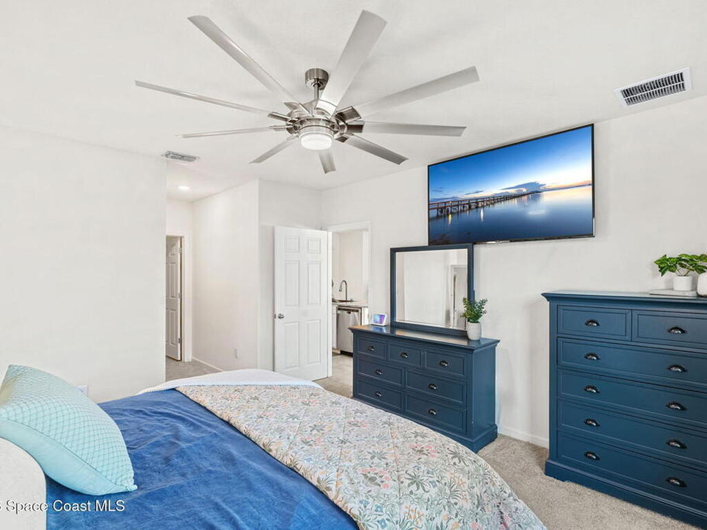 471 Old Country Road, Palm Bay, FL 32909