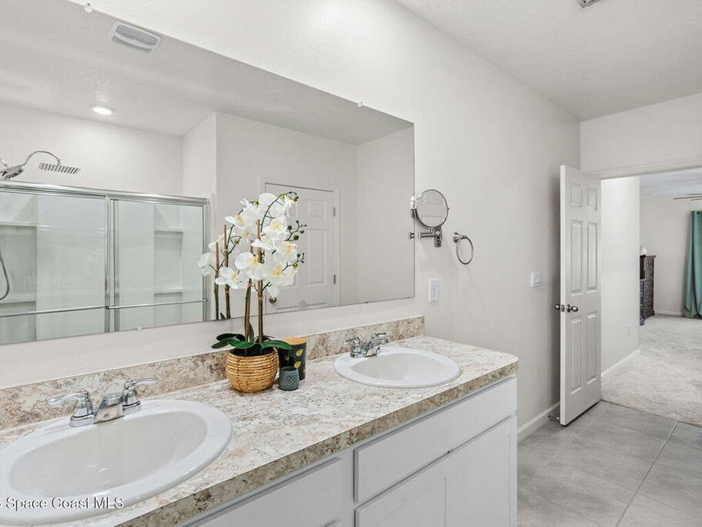 471 Old Country Road, Palm Bay, FL 32909