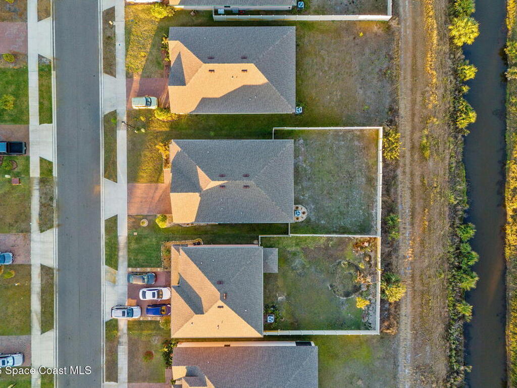 471 Old Country Road, Palm Bay, FL 32909