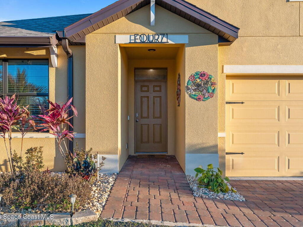 471 Old Country Road, Palm Bay, FL 32909