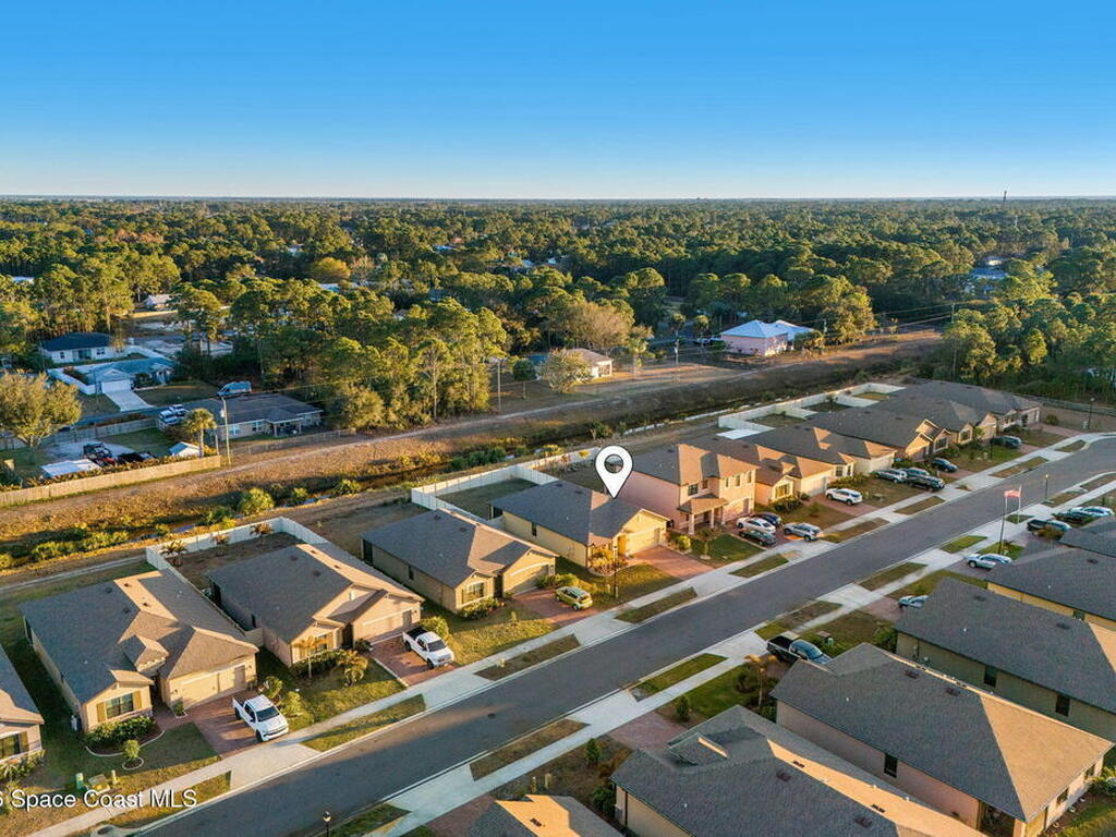 471 Old Country Road, Palm Bay, FL 32909