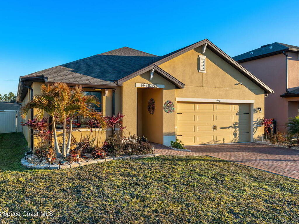 471 Old Country Road, Palm Bay, FL 32909