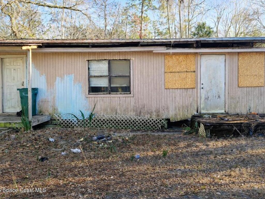 5530 Harrison Road, Mims, FL 32754