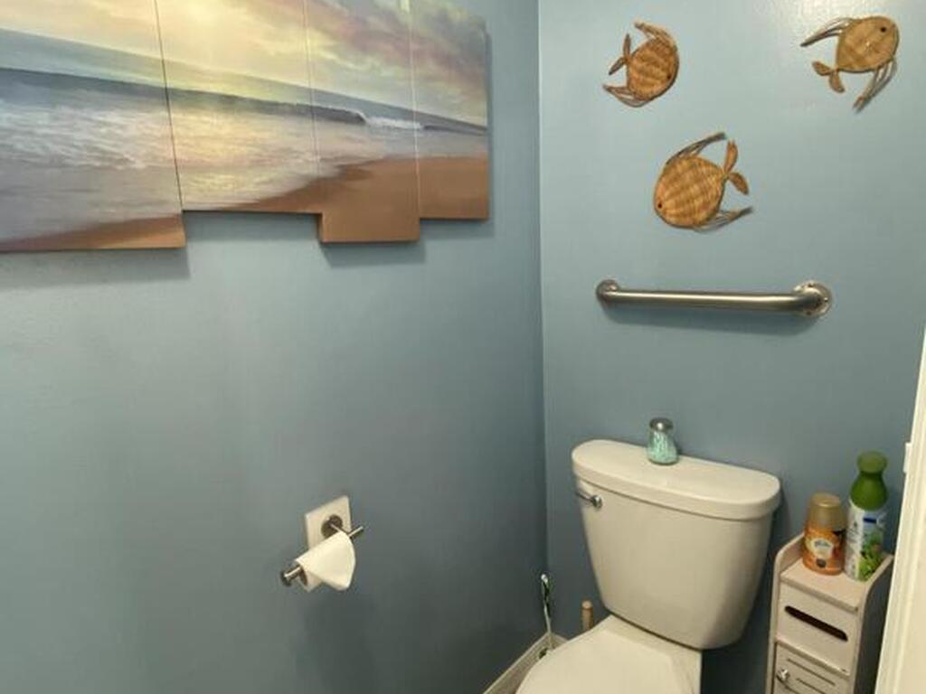 594 Pine Forest Court, Melbourne, FL 32940