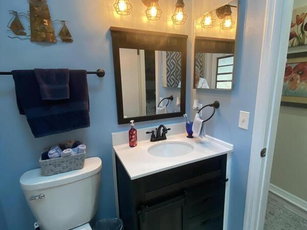 594 Pine Forest Court, Melbourne, FL 32940