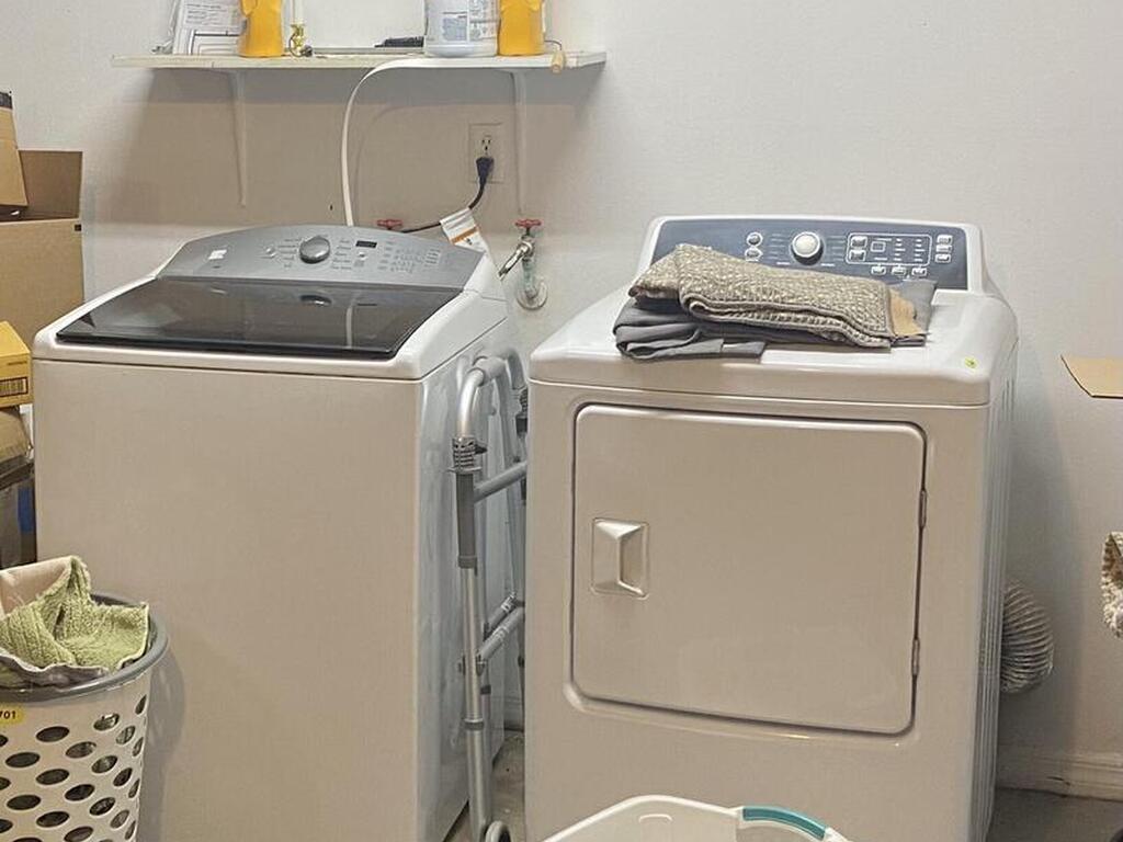 594 Pine Forest Court, Melbourne, FL 32940