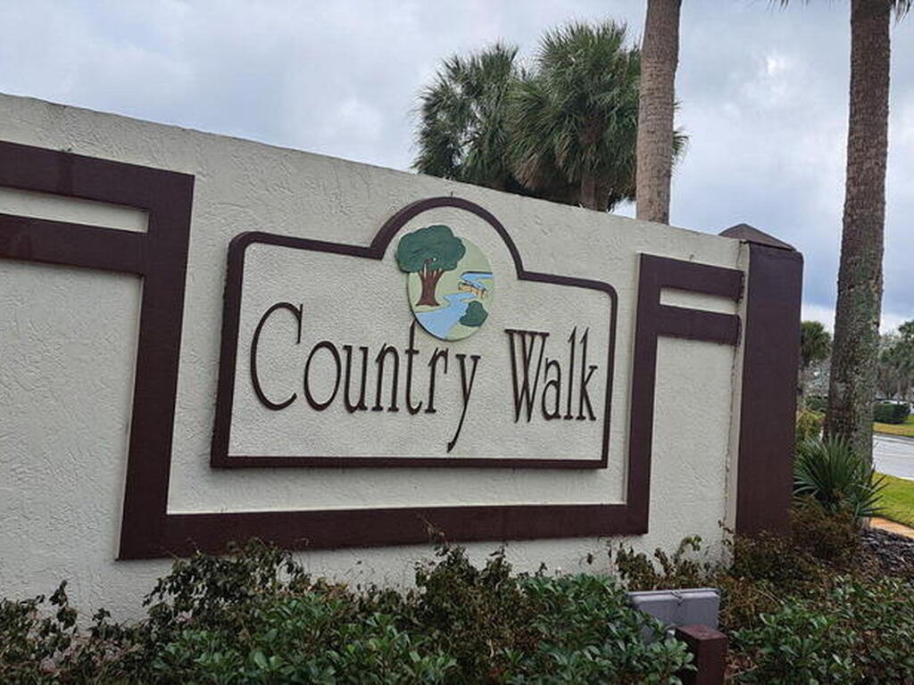 594 Pine Forest Court, Melbourne, FL 32940