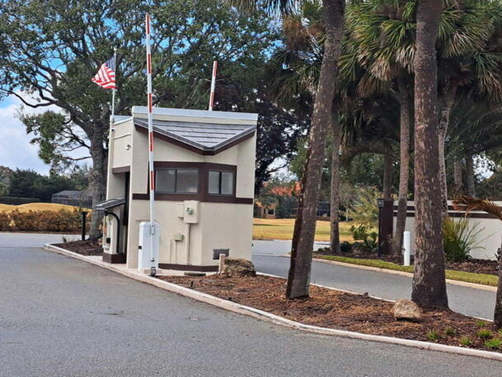 594 Pine Forest Court, Melbourne, FL 32940