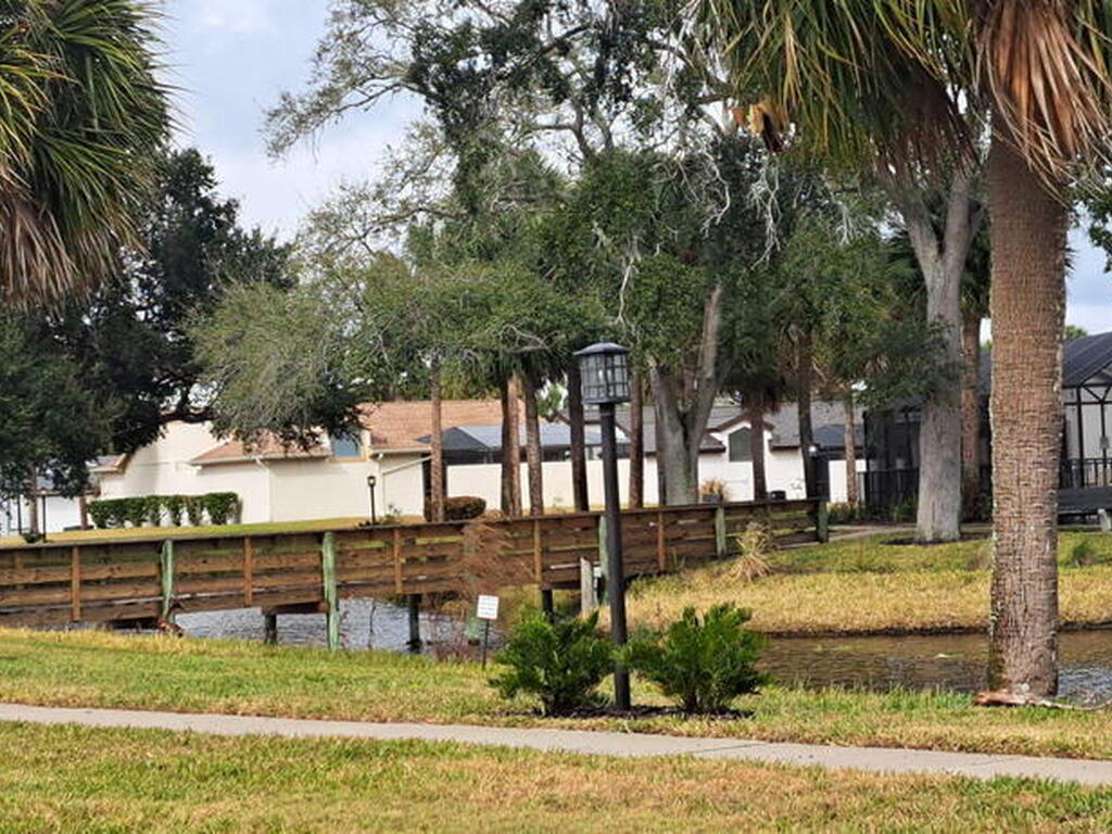 594 Pine Forest Court, Melbourne, FL 32940