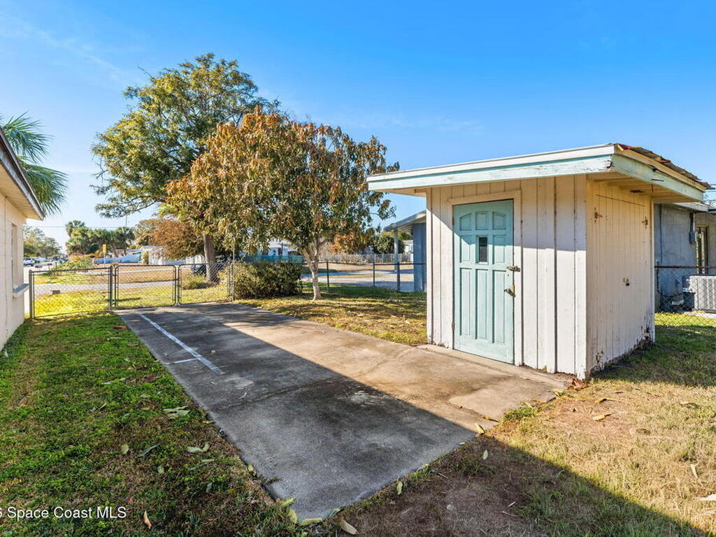 1045 Collins Street, Melbourne, FL 32935