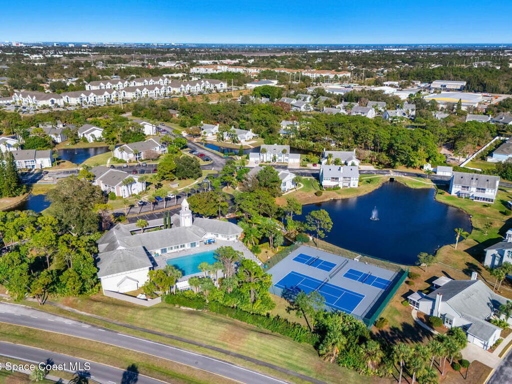 4920 Lake Waterford Way, Melbourne, FL 32901