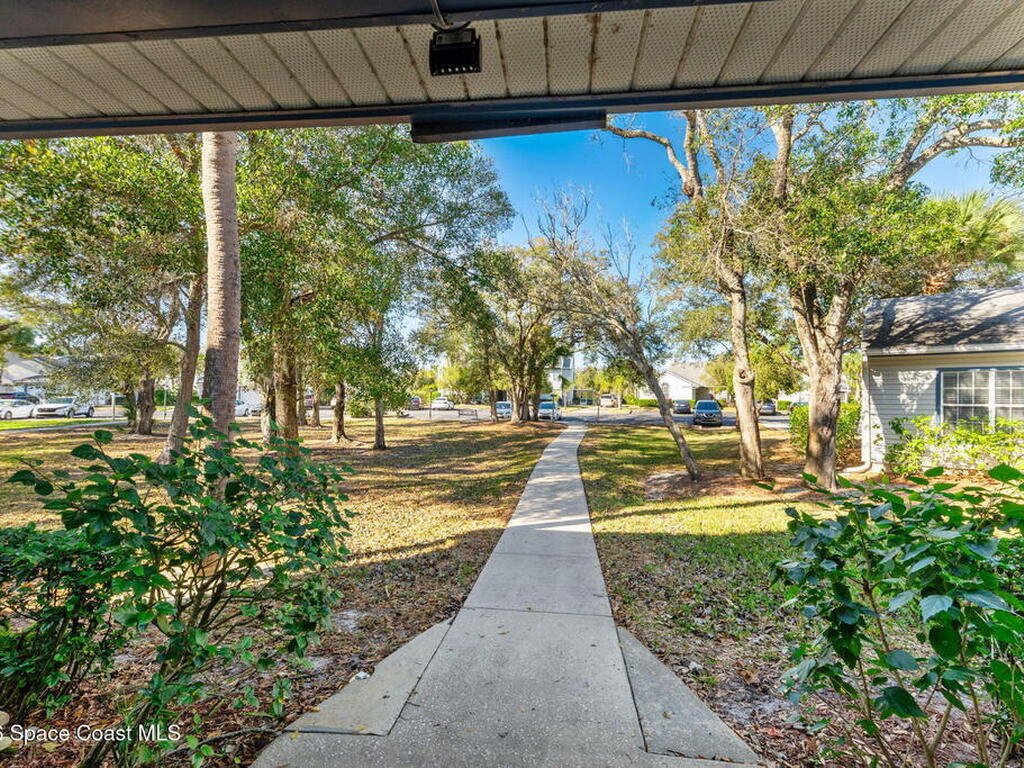 4920 Lake Waterford Way, Melbourne, FL 32901