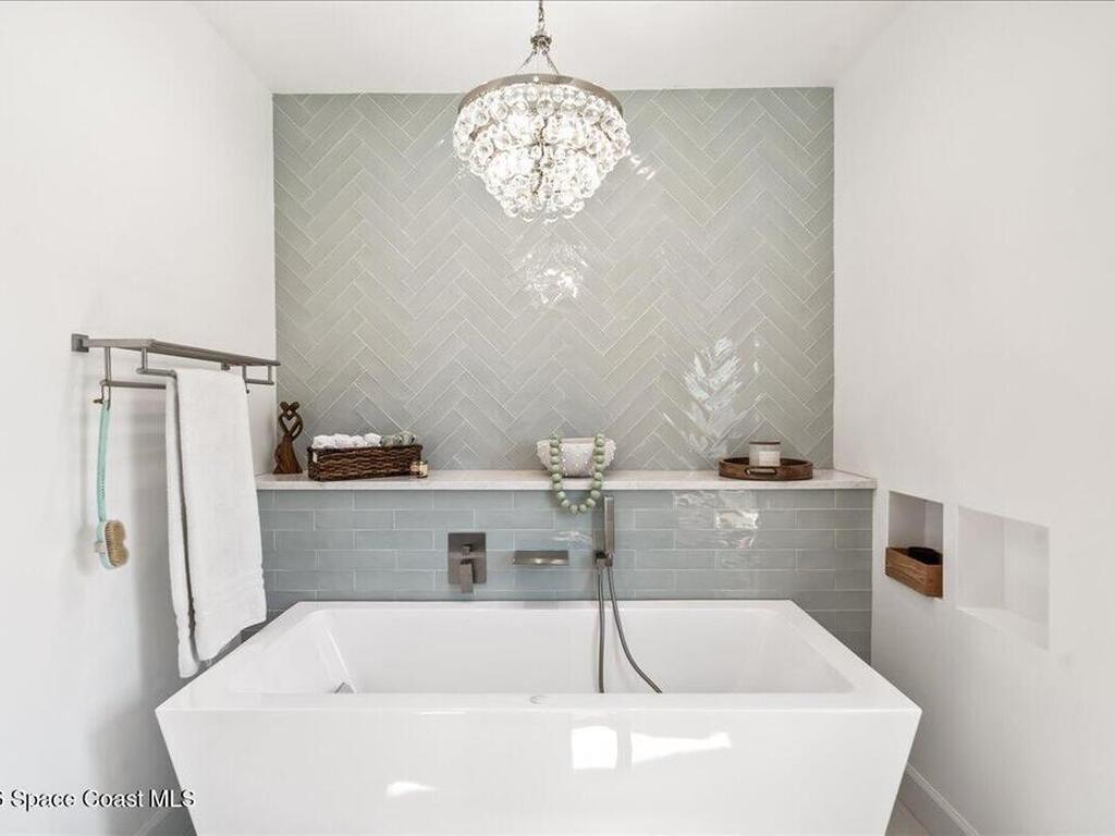 4737 S Tropical Trail, Merritt Island, FL 32952