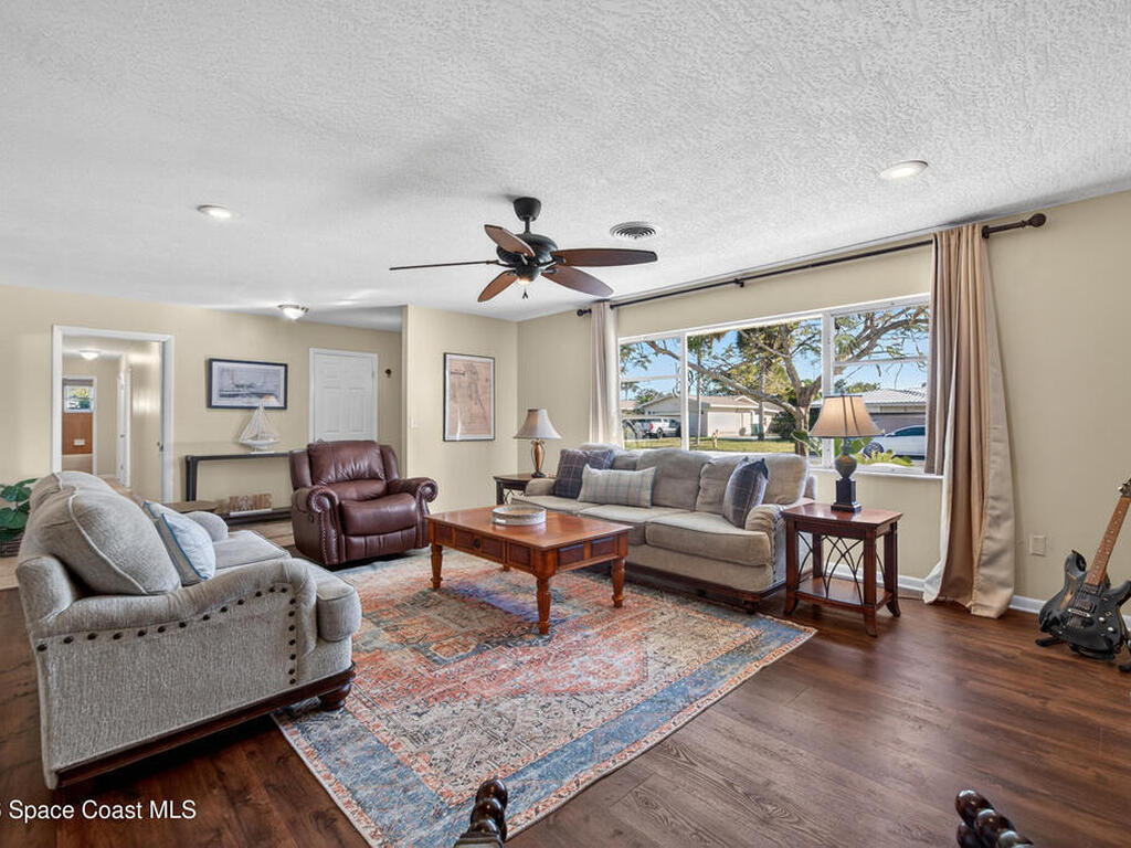 560 Glenwood Avenue, Satellite Beach, FL 32937