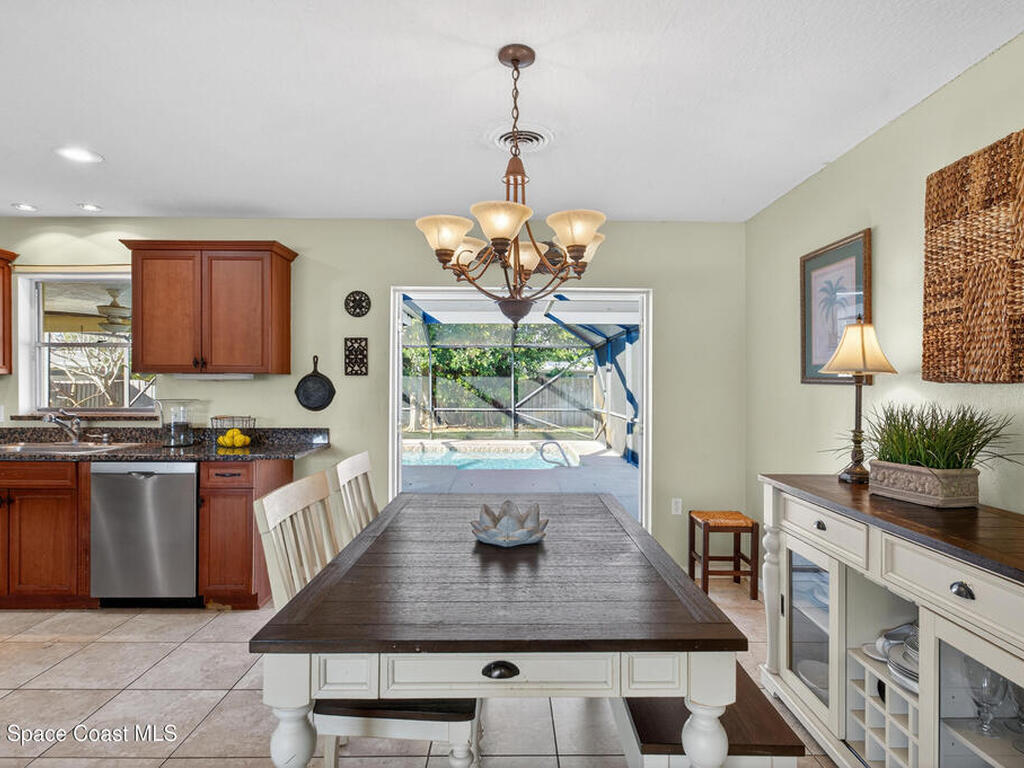 560 Glenwood Avenue, Satellite Beach, FL 32937