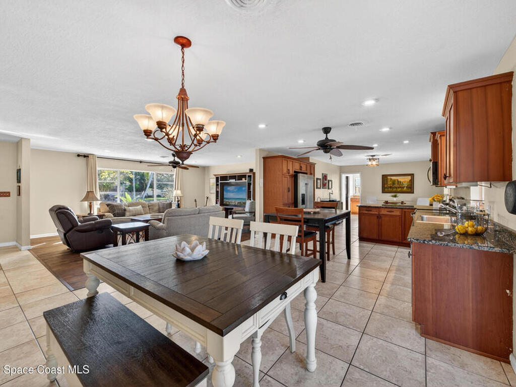 560 Glenwood Avenue, Satellite Beach, FL 32937