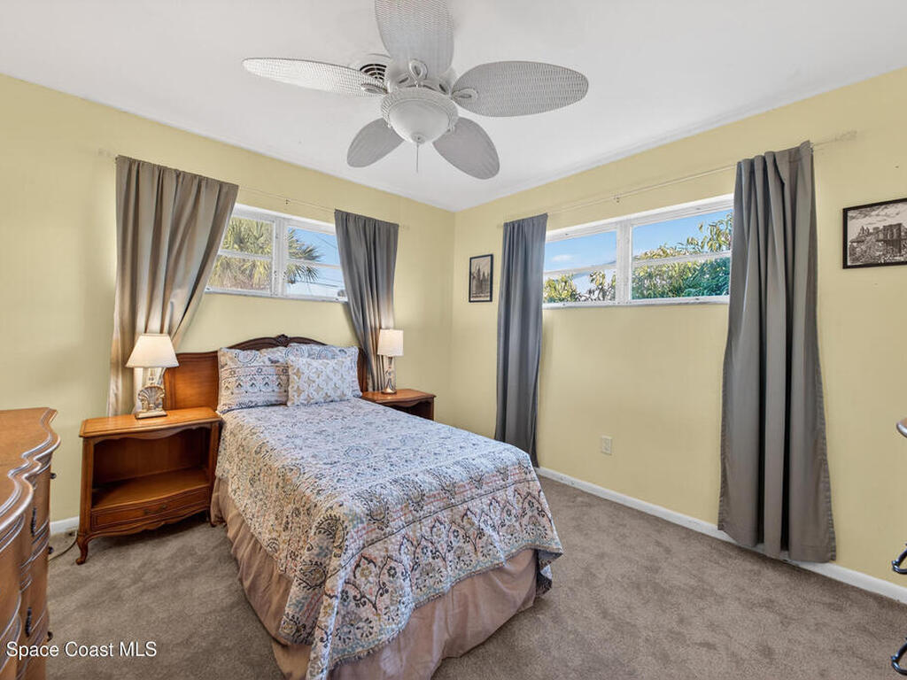 560 Glenwood Avenue, Satellite Beach, FL 32937