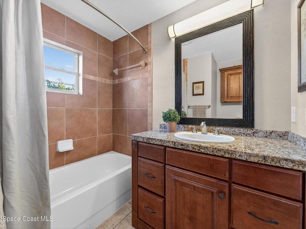 560 Glenwood Avenue, Satellite Beach, FL 32937