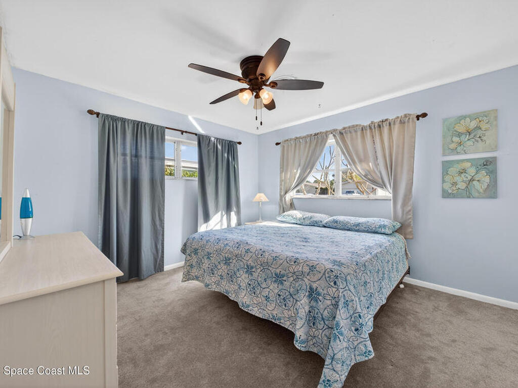 560 Glenwood Avenue, Satellite Beach, FL 32937