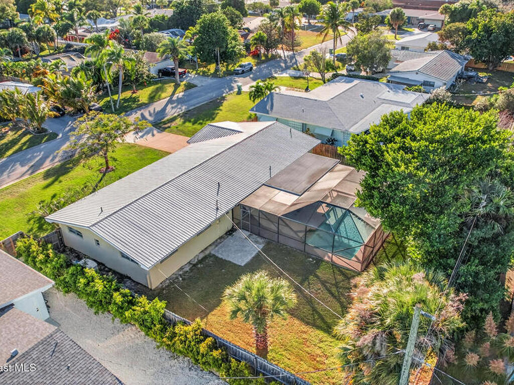 560 Glenwood Avenue, Satellite Beach, FL 32937