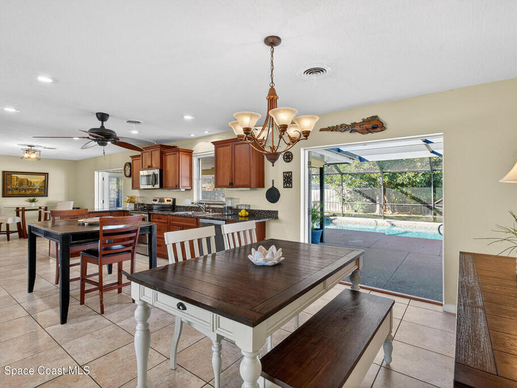 560 Glenwood Avenue, Satellite Beach, FL 32937