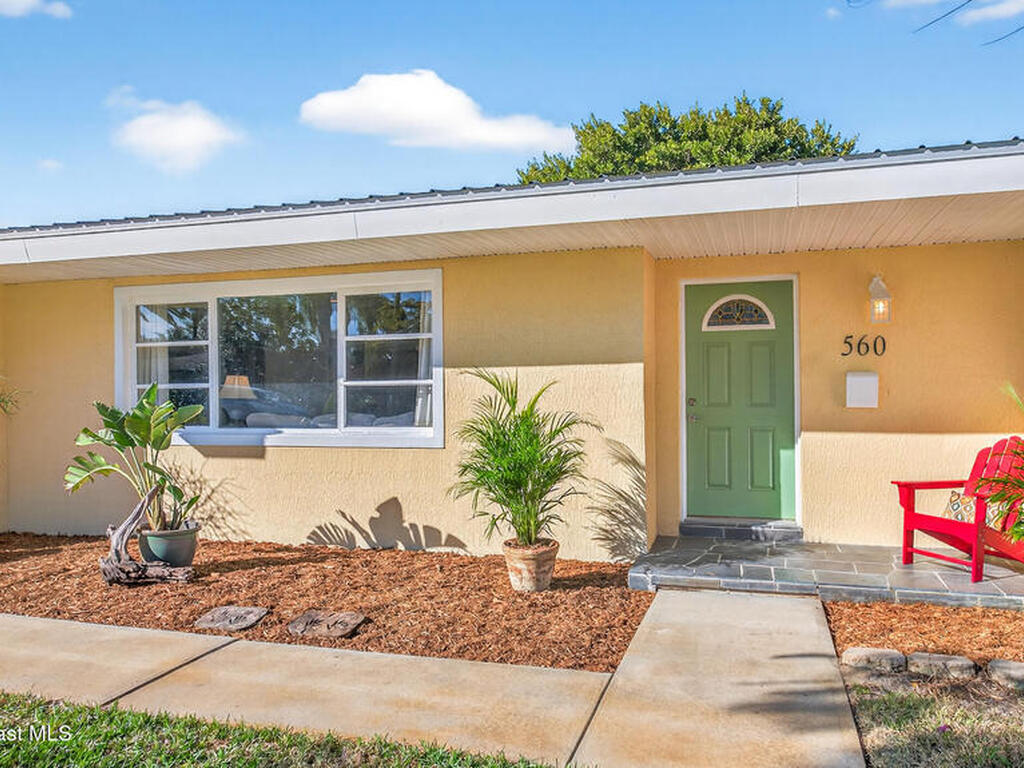 560 Glenwood Avenue, Satellite Beach, FL 32937