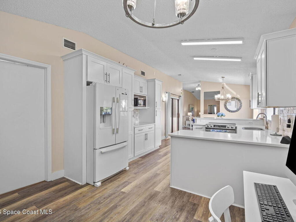 410 Parkside Place, Indian Harbour Beach, FL 32937