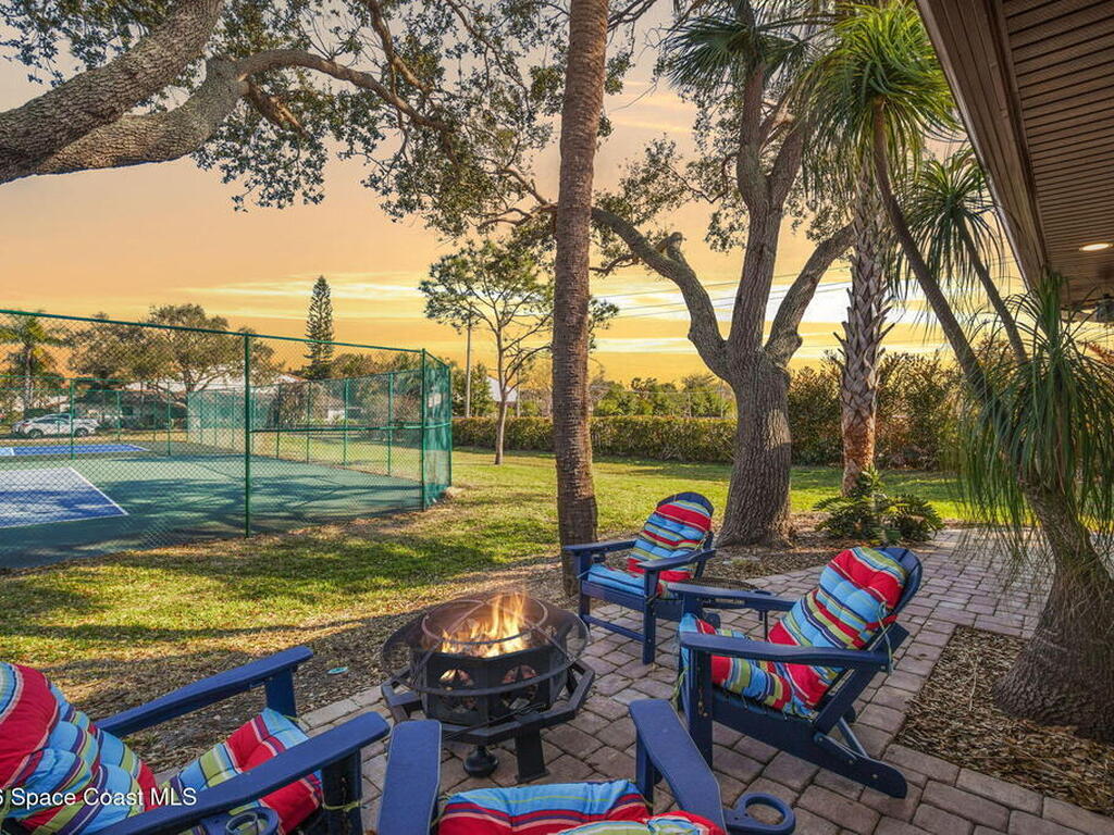 410 Parkside Place, Indian Harbour Beach, FL 32937