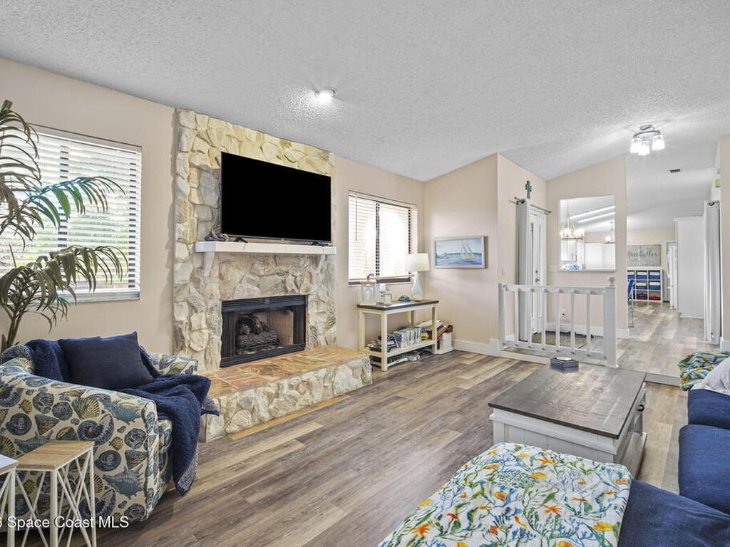 410 Parkside Place, Indian Harbour Beach, FL 32937