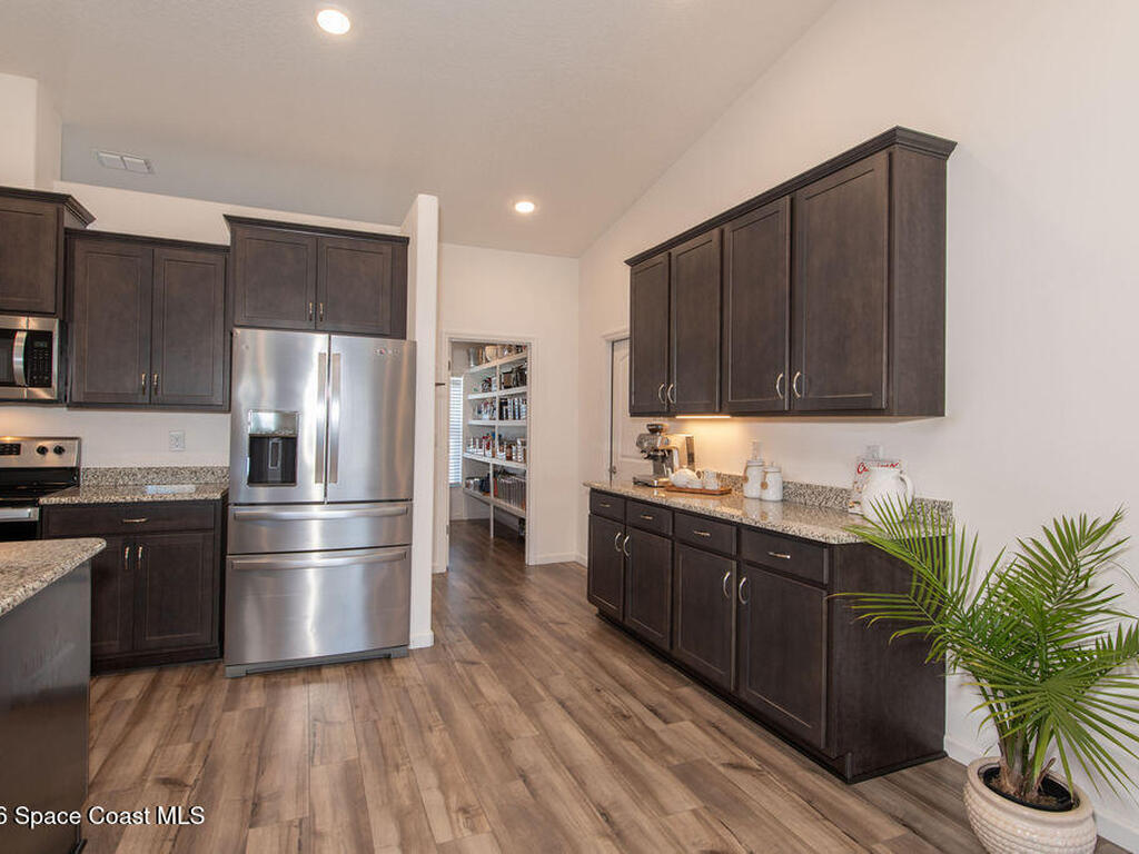 548 Burlington Avenue, Palm Bay, FL 32907