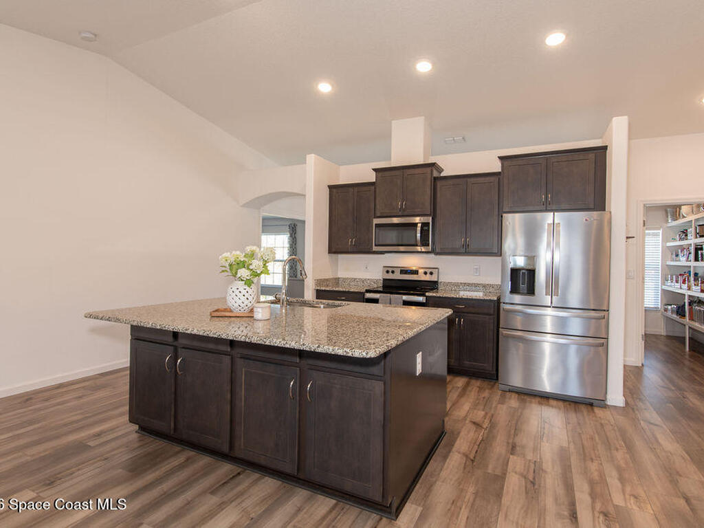 548 Burlington Avenue, Palm Bay, FL 32907