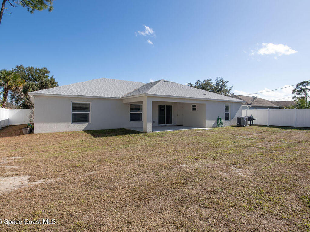 548 Burlington Avenue, Palm Bay, FL 32907