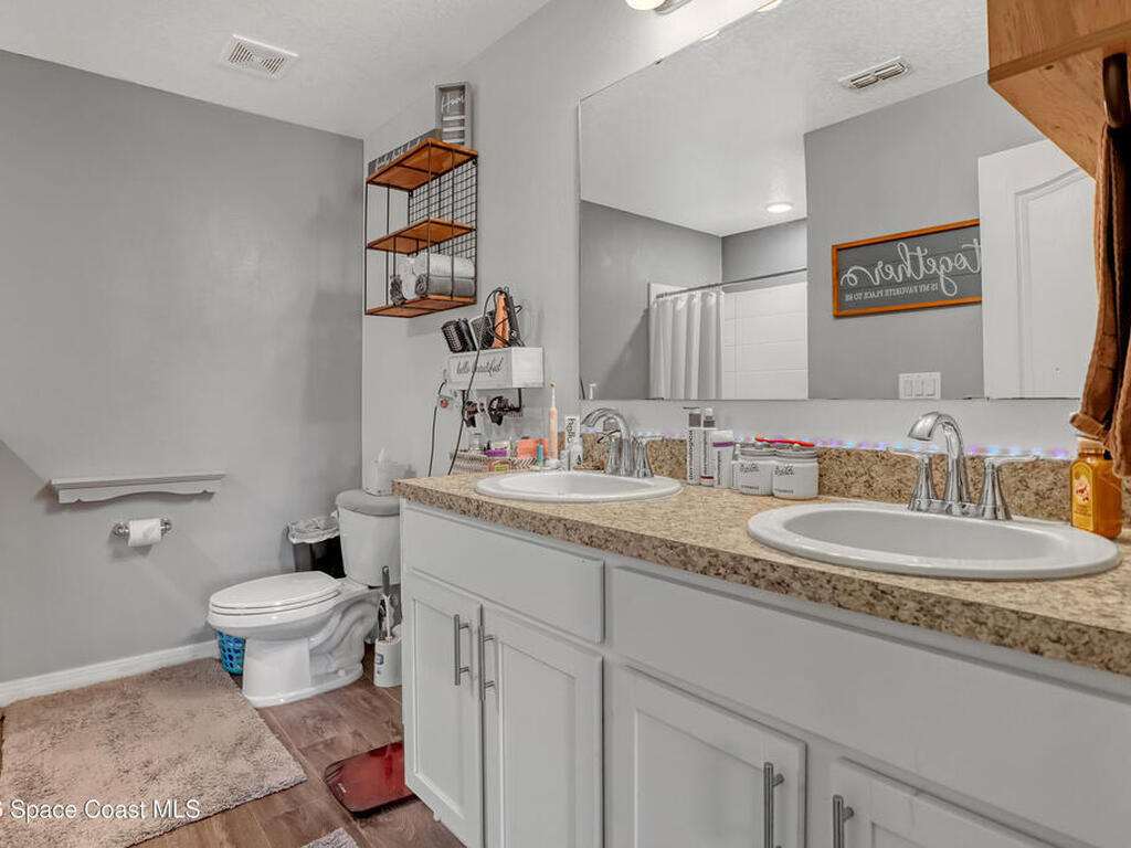 1247 Heitzman Avenue, Palm Bay, FL 32908