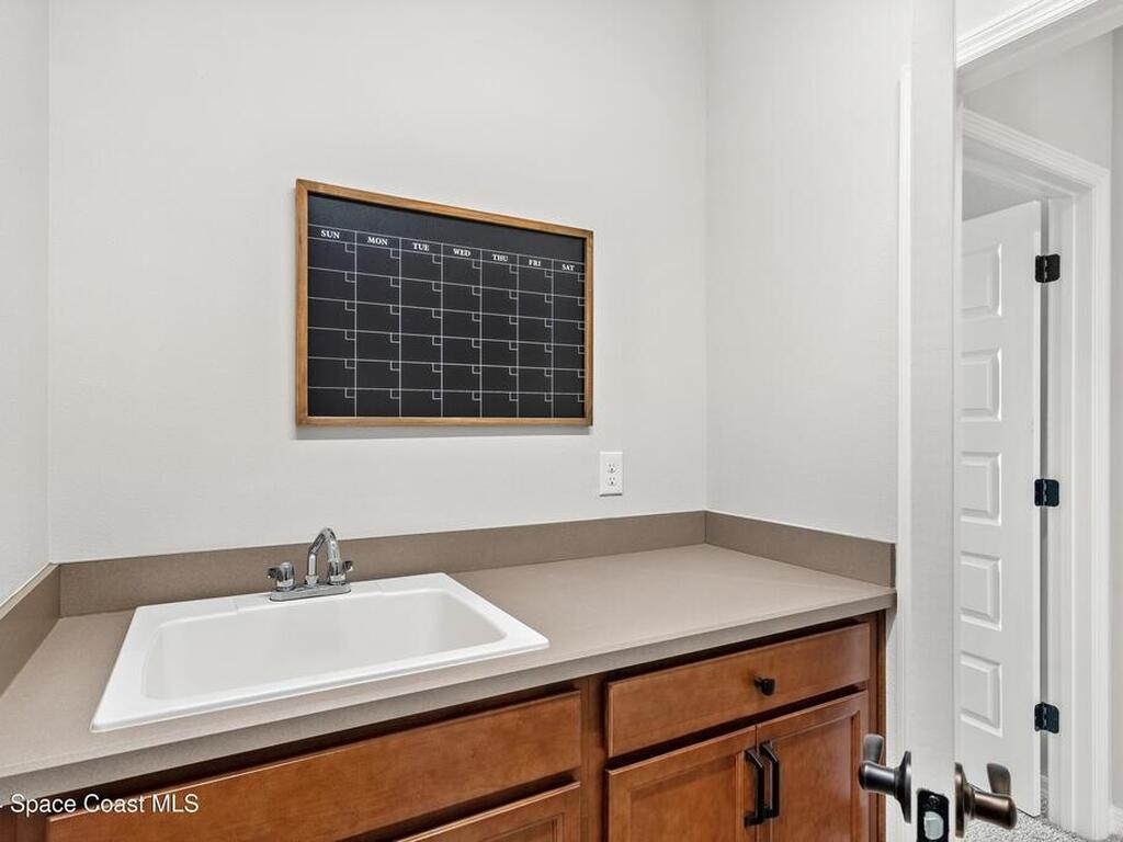 9319 Barbizon Lane, Melbourne, FL 32940