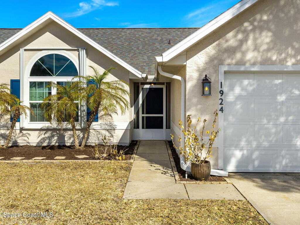 1924 Fabien Circle, Melbourne, FL 32940