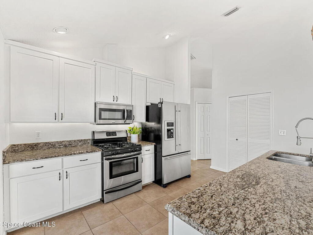 1924 Fabien Circle, Melbourne, FL 32940