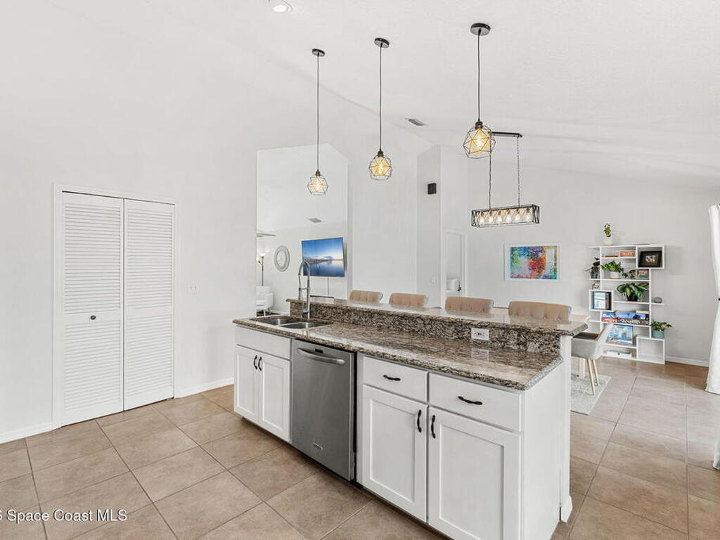 1924 Fabien Circle, Melbourne, FL 32940