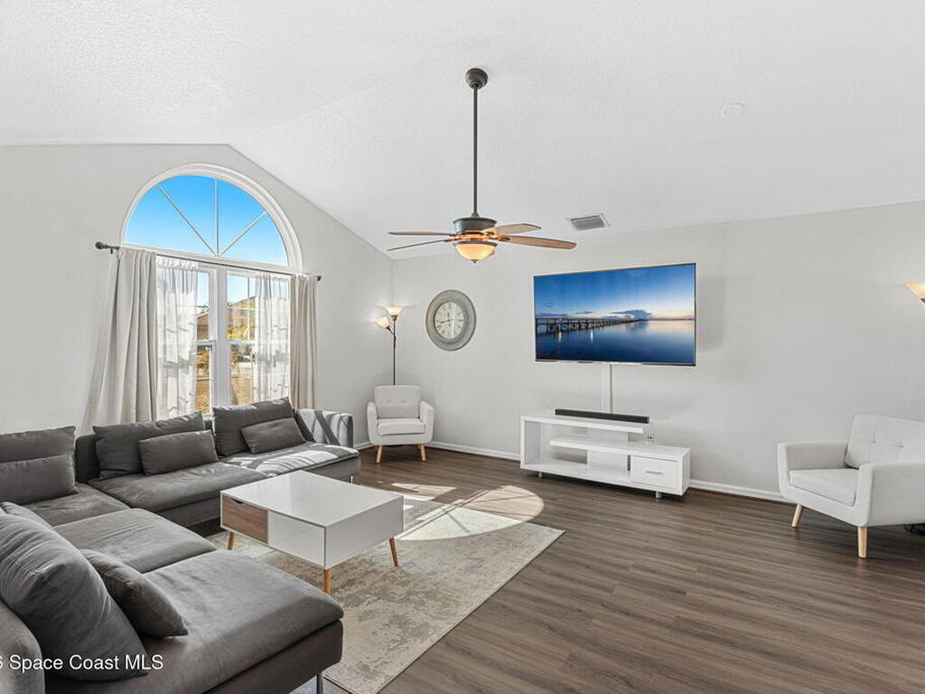 1924 Fabien Circle, Melbourne, FL 32940