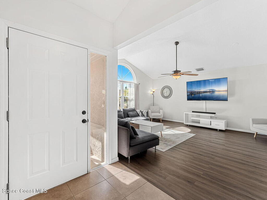 1924 Fabien Circle, Melbourne, FL 32940