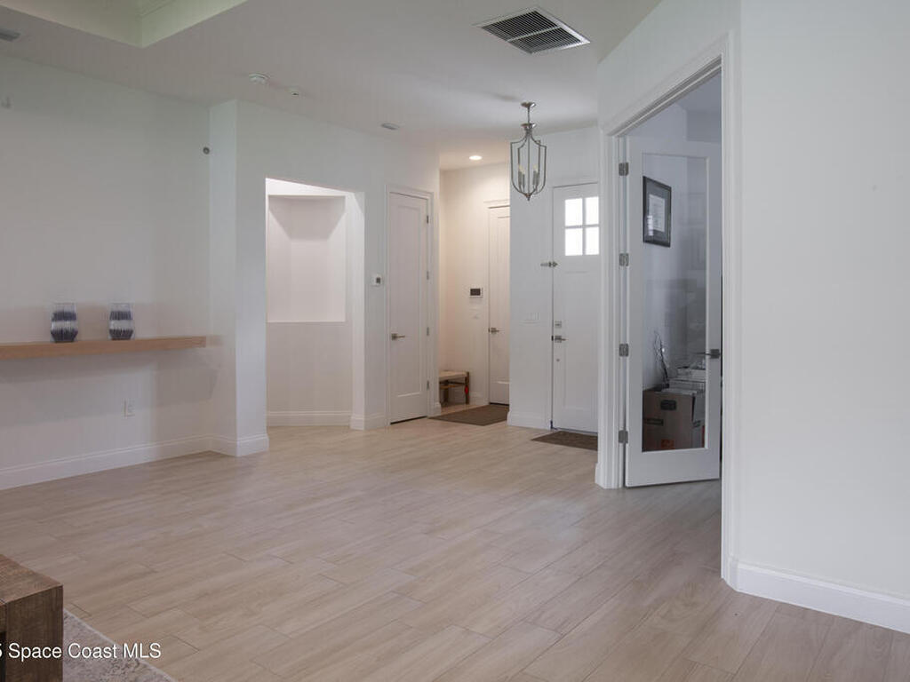 4305 Negal Circle, Melbourne, FL 32901