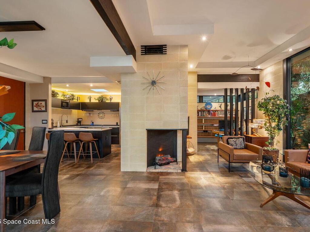 548 Old Oak Street, Melbourne, FL 32904