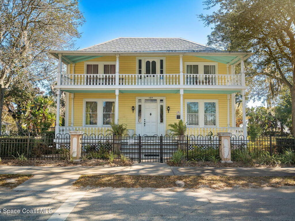 548 Old Oak Street, Melbourne, FL 32904