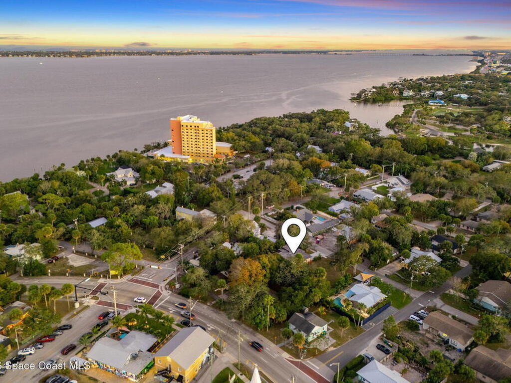 548 Old Oak Street, Melbourne, FL 32904