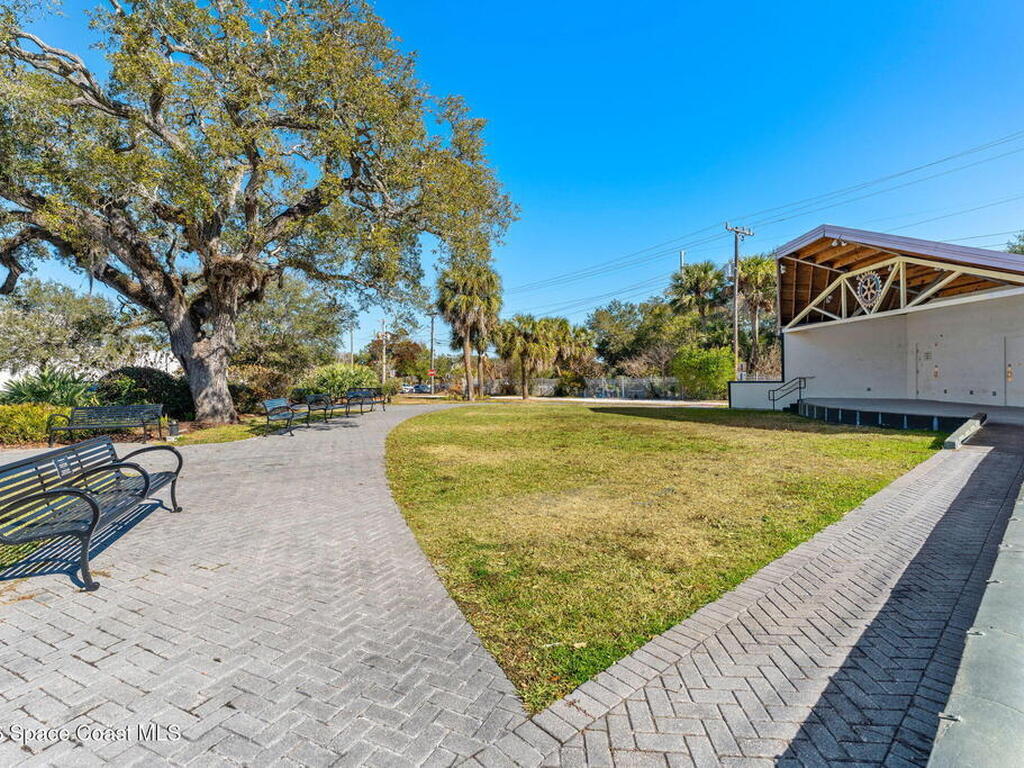 548 Old Oak Street, Melbourne, FL 32904