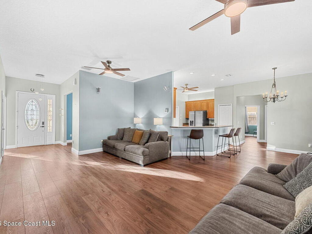 1305 Pemberton Trail, Malabar, FL 32950